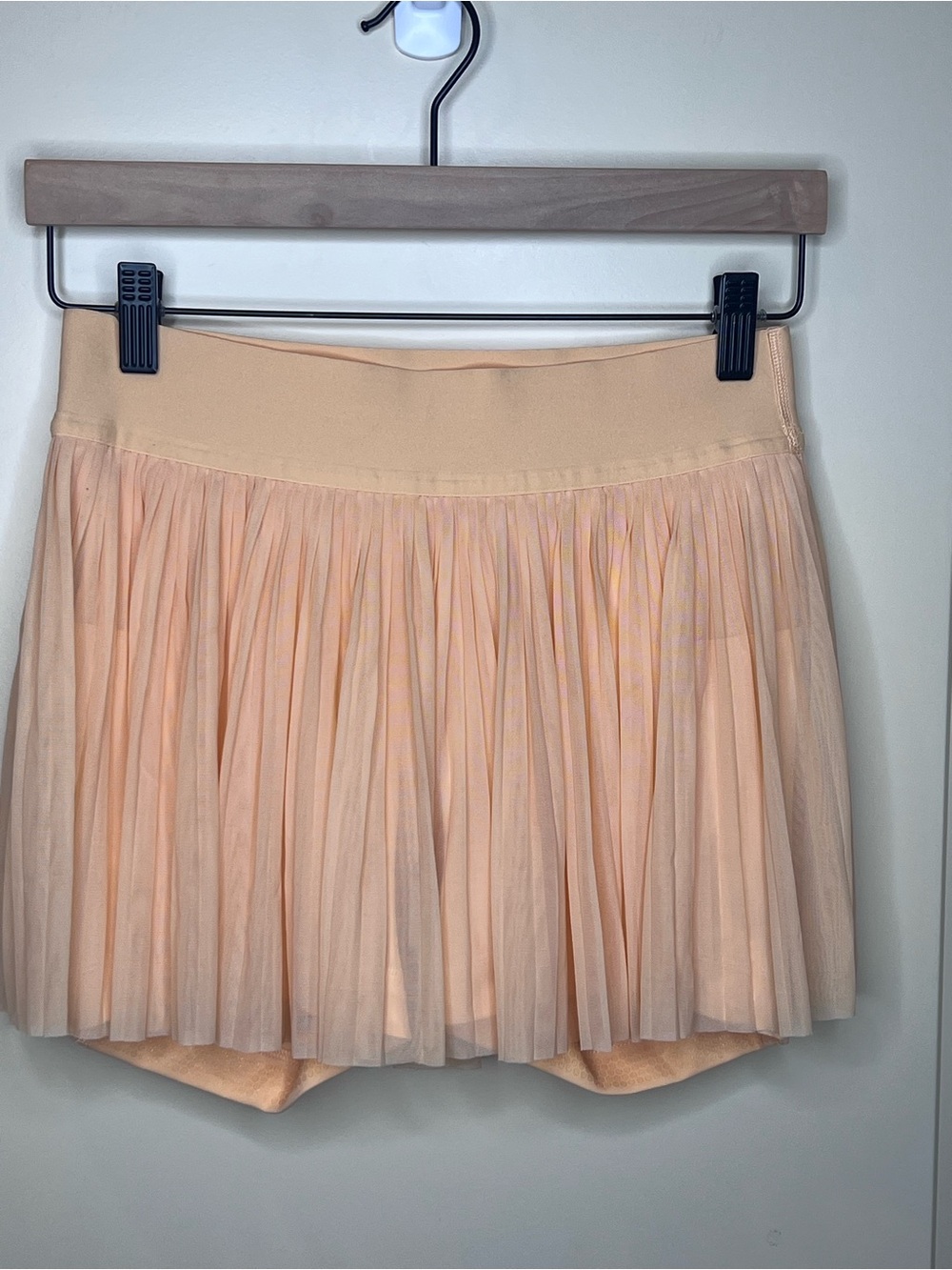 lululemon athletica Pleated Peach Mini Skirt